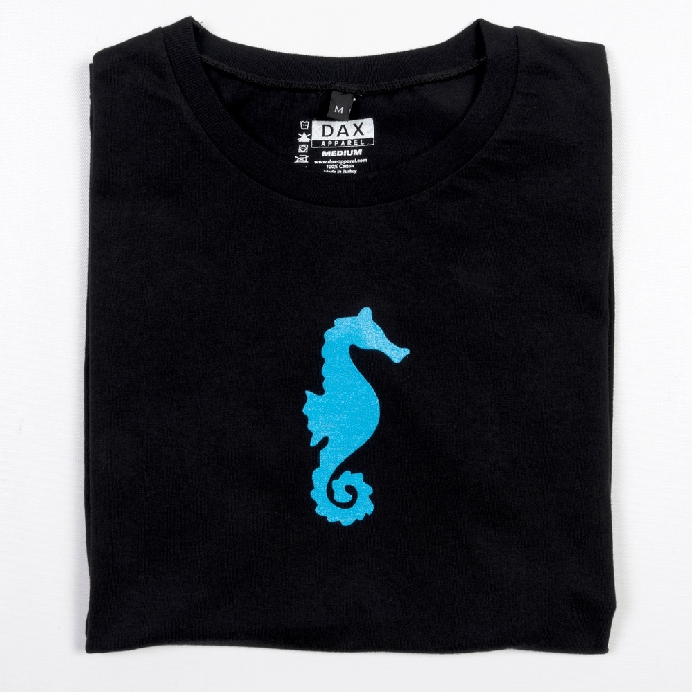 SEAHORSE Soft Fitted T-Shirt Women’s Top - Medium - NWOT
